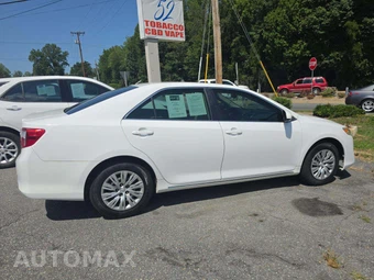 2012 Toyota Camry LE – miniatura 4
