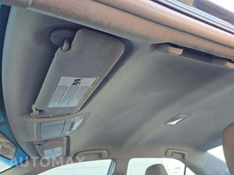 2012 Toyota Camry LE – miniatura 11