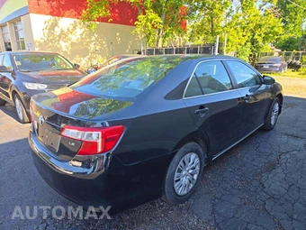 2012 Toyota Camry LE – miniatura 3