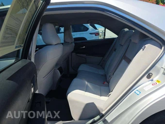 2012 Toyota Camry LE – miniatura 10