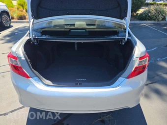 2012 Toyota Camry LE – miniatura 11