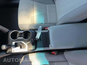 2012 Toyota Camry LE – miniatura 5