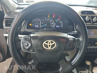 2012 Toyota Camry LE – miniatura 10