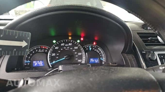 2012 Toyota Camry LE – miniatura 30
