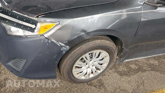 2012 Toyota Camry LE – miniatura 40