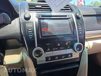 2012 Toyota Camry LE – miniatura 10