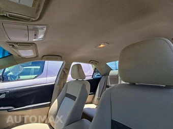 2012 Toyota Camry LE – miniatura 11
