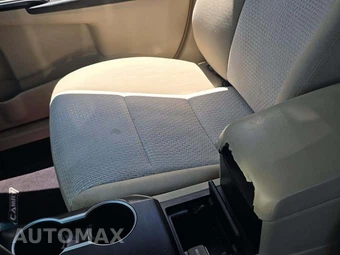 2012 Toyota Camry LE – miniatura 25