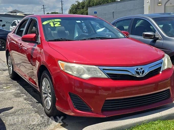 2012 Toyota Camry LE – miniatura 4