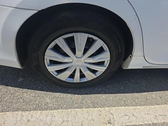 2012 Toyota Camry LE – miniatura 10