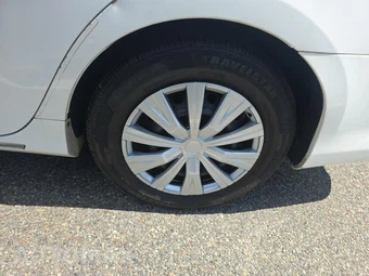 2012 Toyota Camry LE – miniatura 11