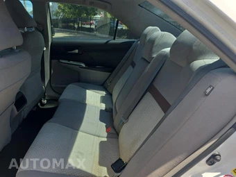 2012 Toyota Camry LE – miniatura 16