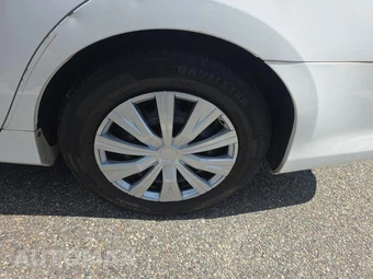 2012 Toyota Camry LE – miniatura 8