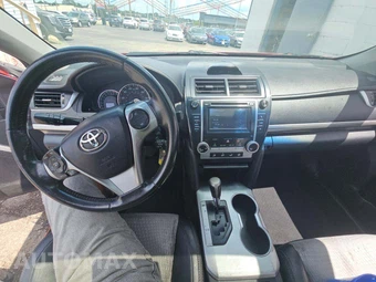 2012 Toyota Camry SE – miniatura 10