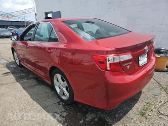 2012 Toyota Camry SE – miniatura 2