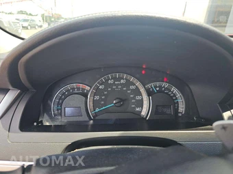 2012 Toyota Camry SE – miniatura 9