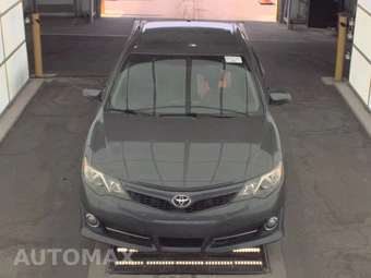 2012 Toyota Camry SE - miniatura 2