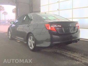 2012 Toyota Camry SE - miniatura 6