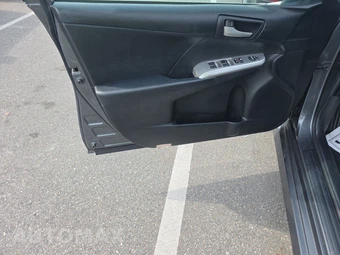 2012 Toyota Camry SE - miniatura 9
