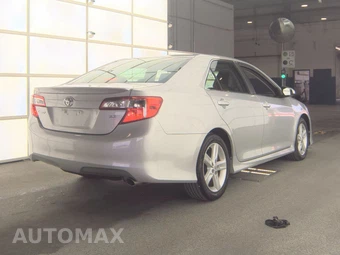 2012 Toyota Camry SE – miniatura 4
