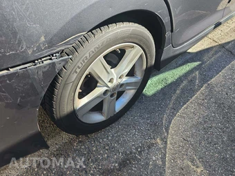 2012 Toyota Camry SE – miniatura 10