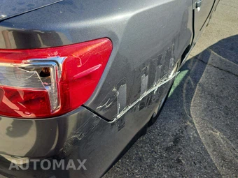 2012 Toyota Camry SE – miniatura 8