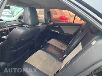 2012 Toyota Camry SE – miniatura 13