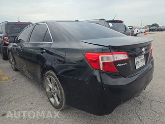 2012 Toyota Camry SE – miniatura 6