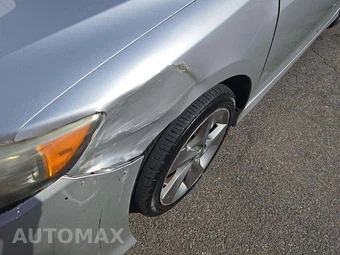 2012 Toyota Camry SE – miniatura 22