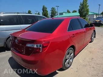 2012 Toyota Camry SE – miniatura 4