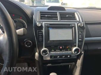 2012 Toyota Camry SE – miniatura 10