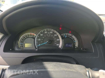 2012 Toyota Camry SE – miniatura 9