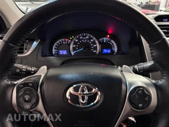 2012 Toyota Camry SE Sport Limited Edition - miniatura 13