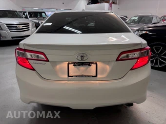 2012 Toyota Camry SE Sport Limited Edition - miniatura 4