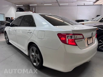 2012 Toyota Camry SE Sport Limited Edition - miniatura 5