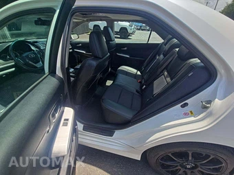 2012 Toyota Camry SE Sport Limited Edition - miniatura 13