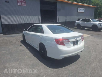 2012 Toyota Camry SE Sport Limited Edition - miniatura 2