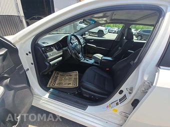 2012 Toyota Camry SE Sport Limited Edition - miniatura 6