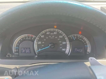 2012 Toyota Camry SE Sport Limited Edition - miniatura 9