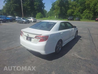 2012 Toyota Camry SE Sport Limited Edition - miniatura 3