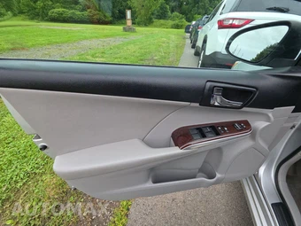 2012 Toyota Camry XLE – miniatura 14