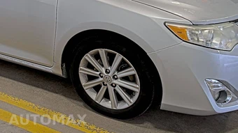 2012 Toyota Camry XLE – miniatura 8