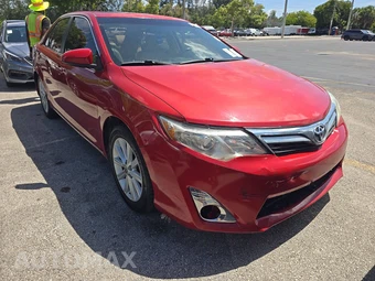 2012 Toyota Camry XLE – miniatura 3