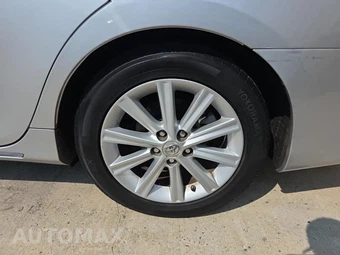 2012 Toyota Camry XLE – miniatura 11