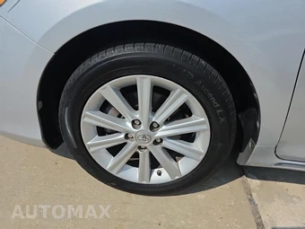 2012 Toyota Camry XLE – miniatura 8
