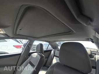 2012 Toyota Camry XLE - miniatura 18