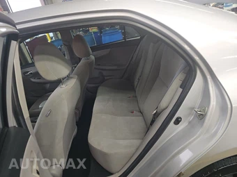 2012 Toyota Corolla L – miniatura 13