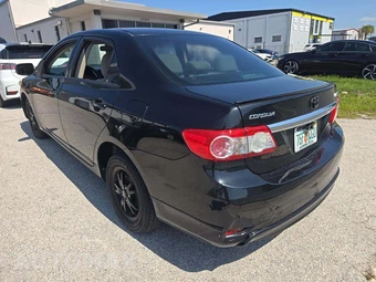 2012 Toyota Corolla L – miniatura 2