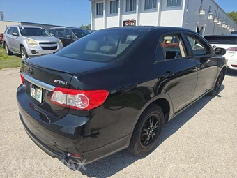 2012 Toyota Corolla L – miniatura 3