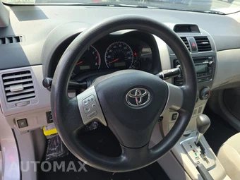 2012 Toyota Corolla LE – miniatura 10